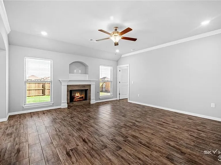 64 N Benchmark Ln — Photo 22