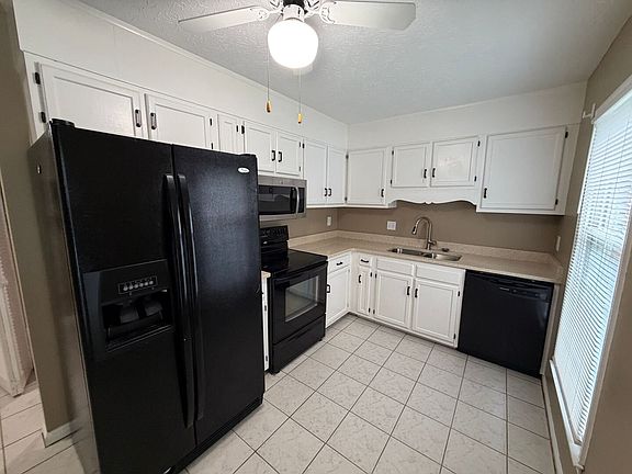 3rd image of 103 Wenwood Cir