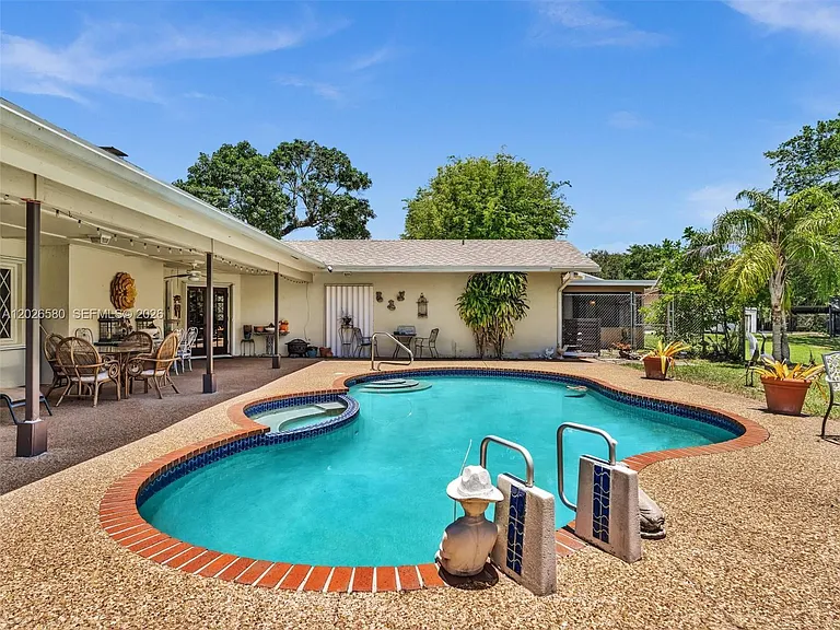 5310 SW 109th Ave — Photo 38
