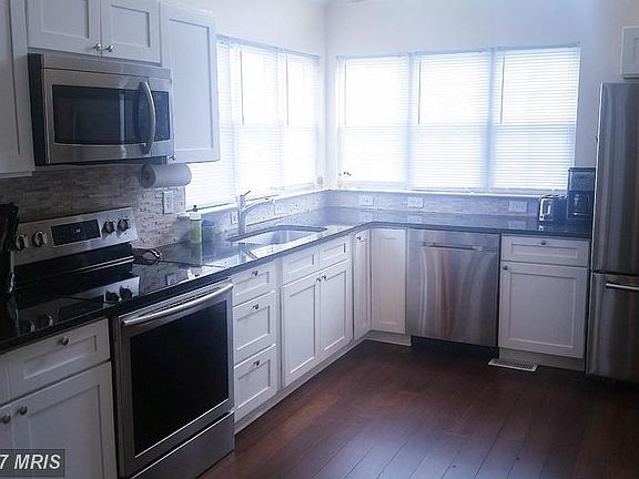 2nd image of 6825 Lakeland Way