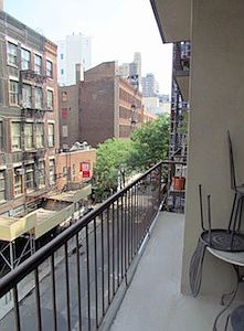 5th image of 10 E 13th St APT 4a
