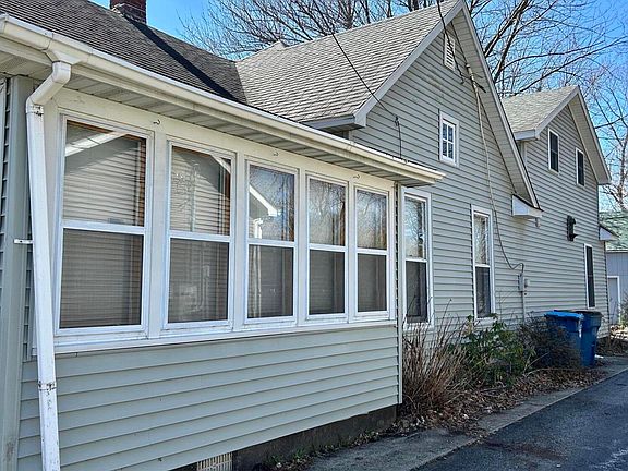 2nd image of 708 S Main St