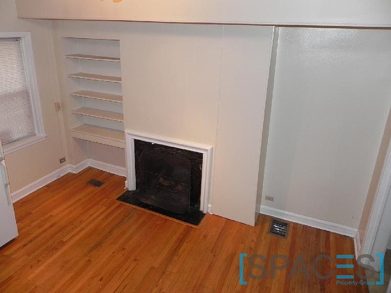 1st image of 1852 N Lincoln Park W