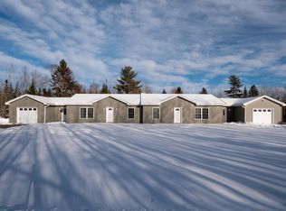 33 Seaveys Rd, Ellsworth, ME 04605