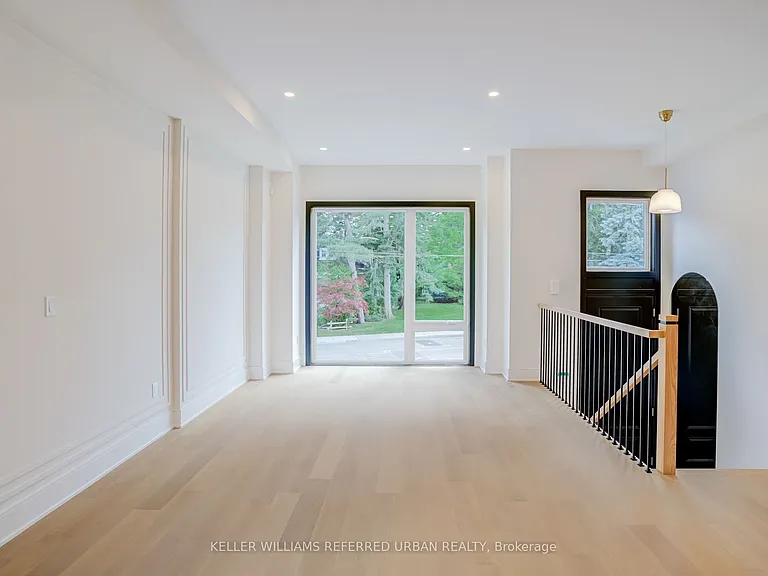 37 Wesley Ave — Photo 12