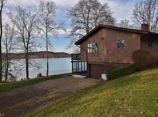 9667 Lakewood Dr NE, Mineral City, OH