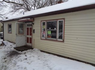 1308 Fairlawn Dr, Rantoul, IL 61866