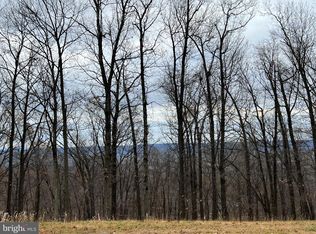 3 Moundbuilder Loop, Hedgesville, WV 25427