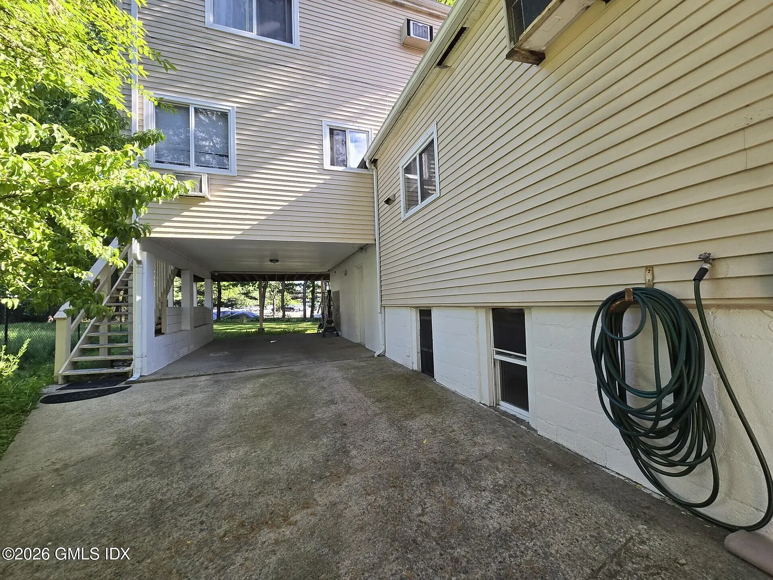2 bed, 1.5 bath, 930 sqft, $2,750 — Photo 3
