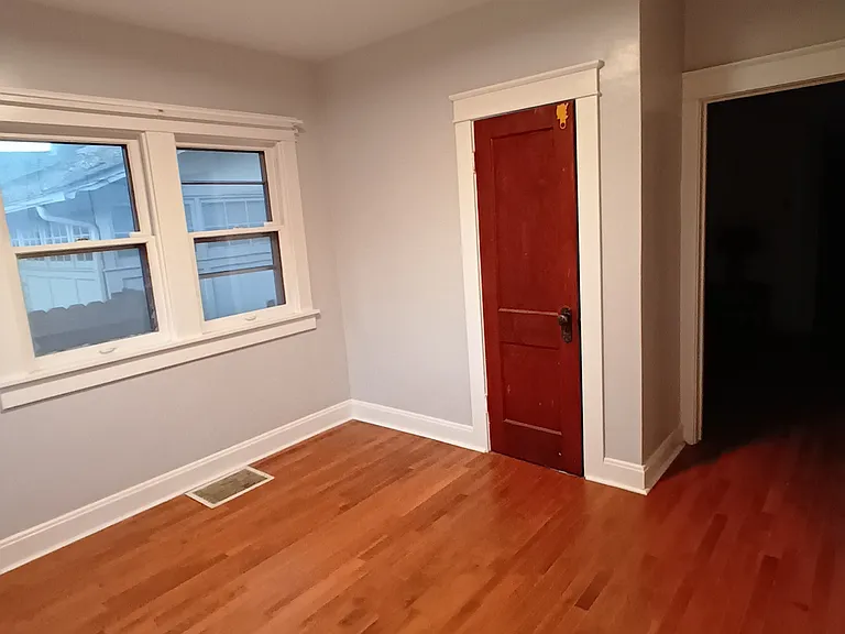 2801 Clermont St — Photo 14