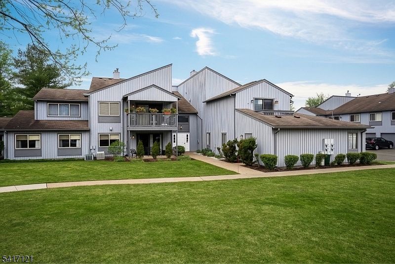 1st image of 244 Drake Ln