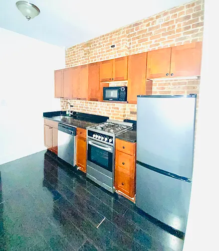 640 10th Ave #2N Photo 1