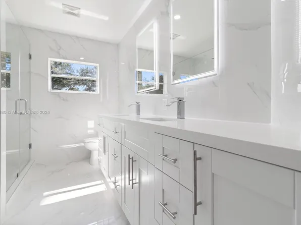 18408 NW 9th St, Hollywood, FL 33029
