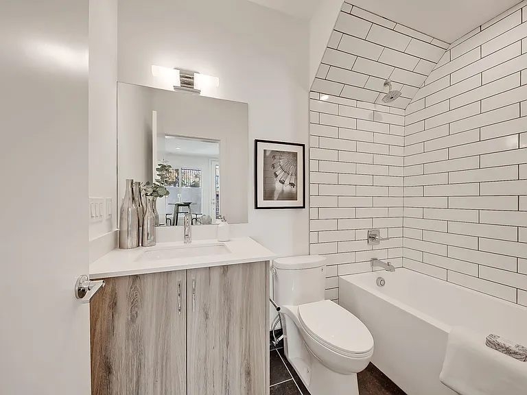 4404 20th St SW — Photo 8