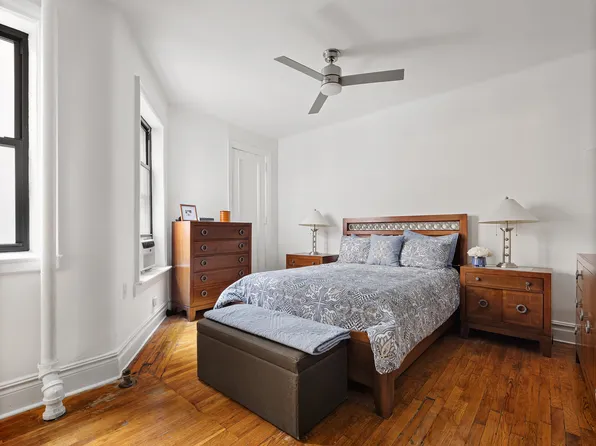 447 Fort Washington Avenue image 9 of 12