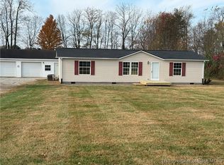 7505 Westbrook Dr, Charlestown, IN 47111