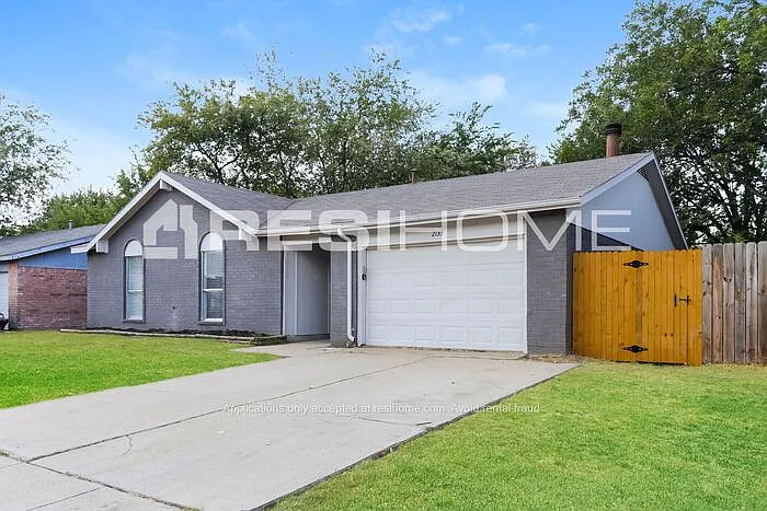 Building Photo - 2133 Sheriff Dr