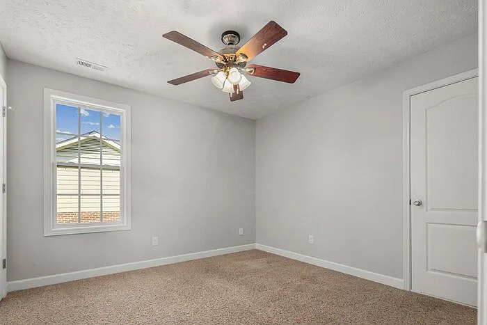 2105 Calista Cir — Photo 34