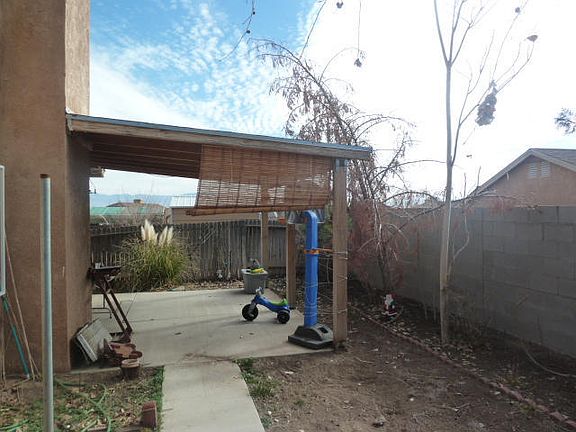 3rd image of 10424 Mesa Sunset Ave SW