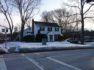 416 Vfw Pkwy, Brookline, MA 02467