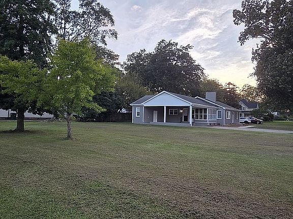 5th image of 310 4th St