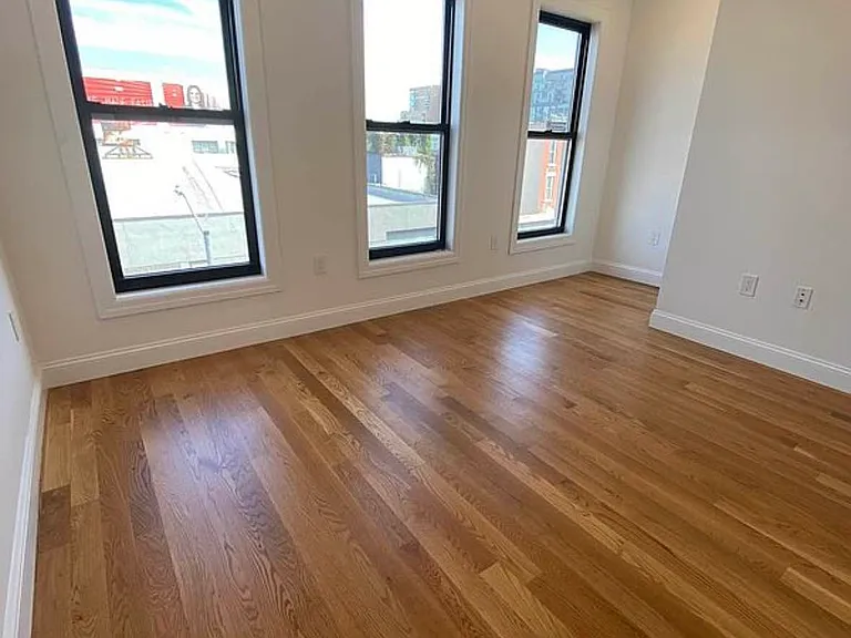 224 7th St #PENTHOUSE — Photo 7