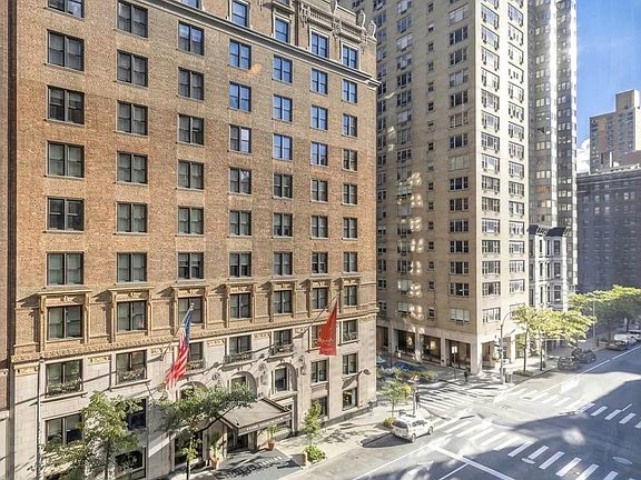 3rd image of 310 Lexington Ave APT 6H
