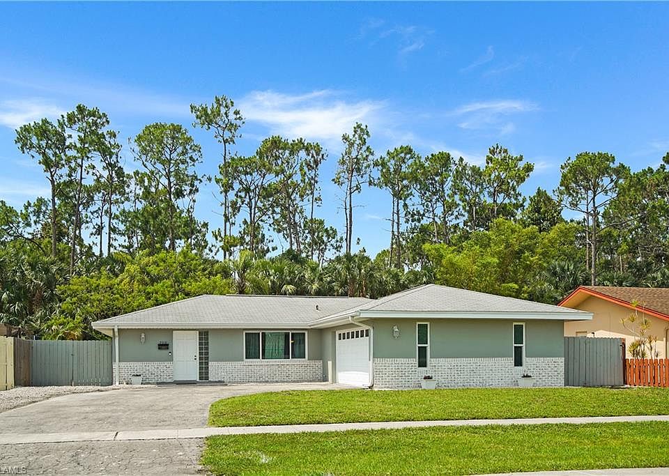 1st image of 2310 Poinciana Dr