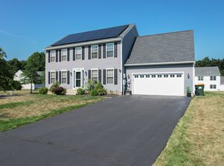 127 Cobblestone Ln, Meriden, CT 06450