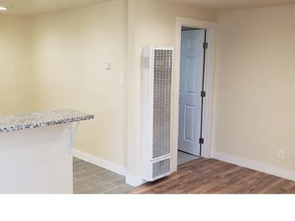 300 E 49th St, Los Angeles, CA 90011
