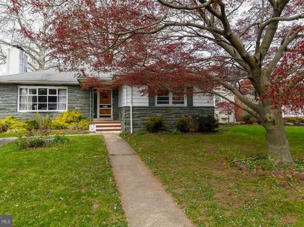 111 Atkins Ave, Hamilton, NJ 08610