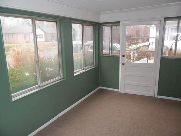 5th image of 5627 Winthrop Ave