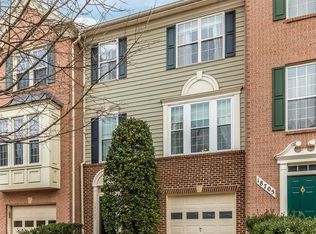 18707 Autumn Mist Dr, Germantown, MD 20874