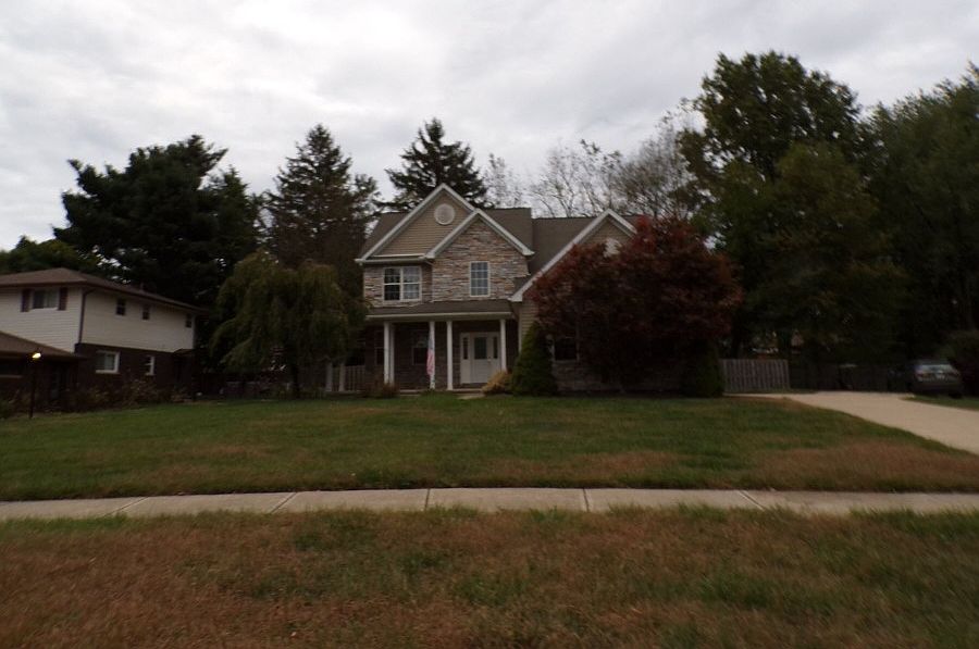 1st image of 3115 Laura Ln