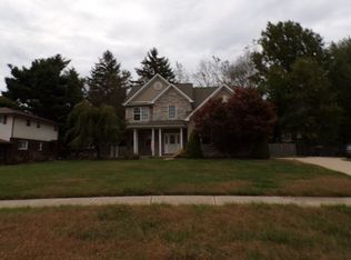 3115 Laura Ln, Westlake, OH 44145