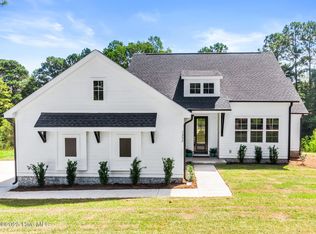 1352 Royal Colony Dr SW, Shallotte, NC 28470