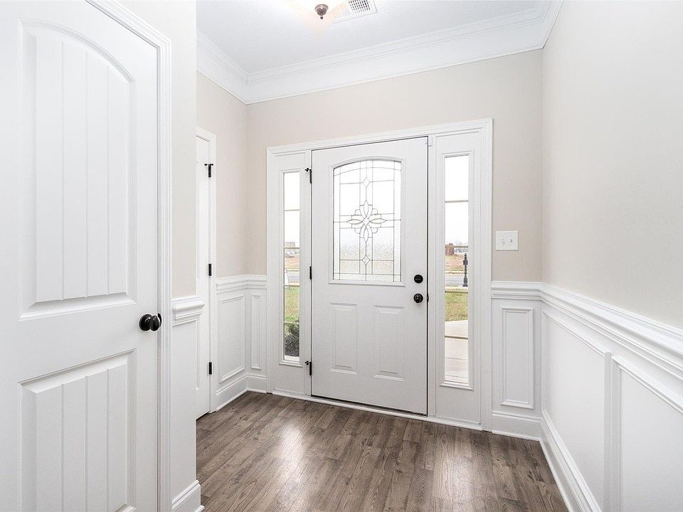 1st image of 1275 Black Oak Cir