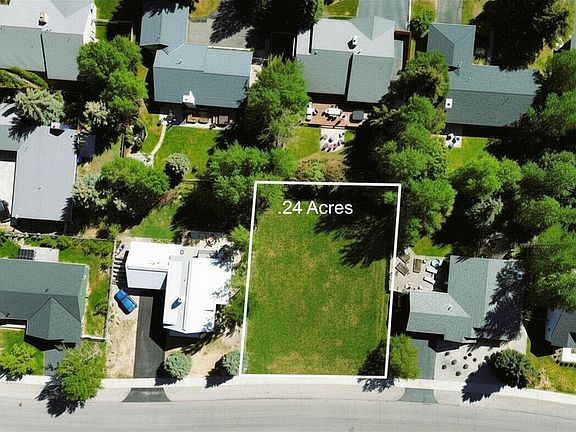 5th image of 520 Angela Dr