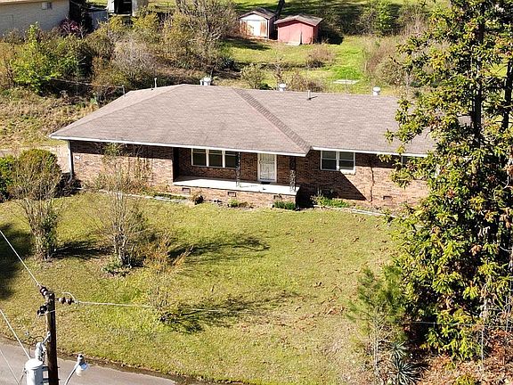 4th image of 2208 Golden St
