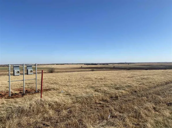 3616 Lois Ln, Lahoma, OK 73754