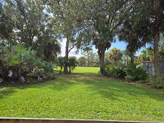 4th image of 23101 SW CARDAMINE Street