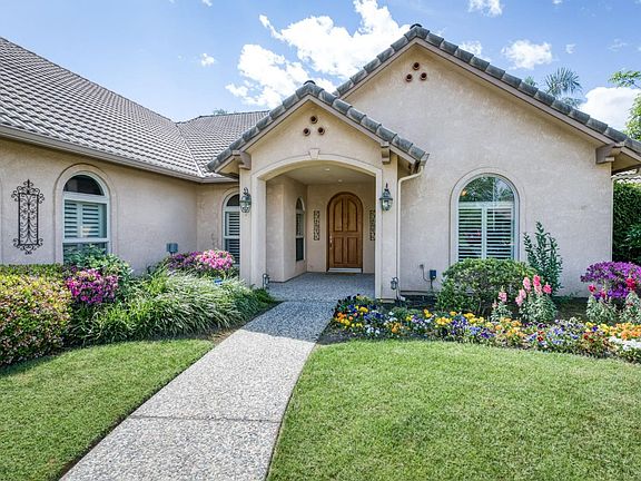 4th image of 4907 Lakewood Ct
