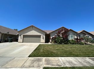 3037 S Spruce Ct, Visalia, CA 93292