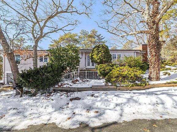 2nd image of 36 Little Neck Lane