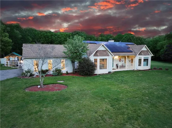 81 Fawns Run, North Kingstown, RI 02852