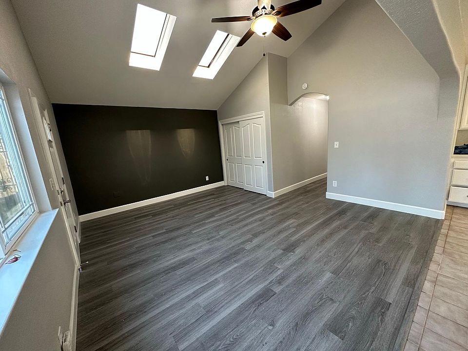 1st image of 335 Texas St