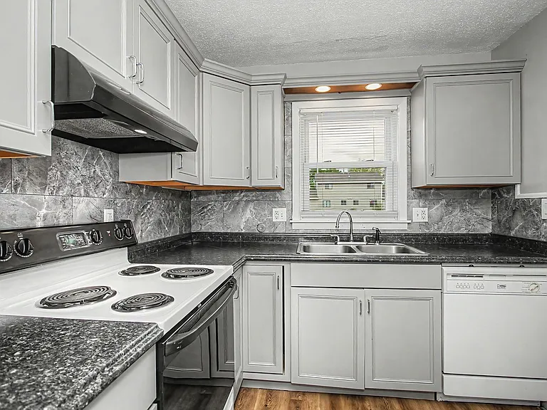 1411 Georgia Ave — Photo 13