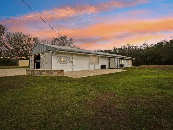 2040 Underwood Ln, Zephyrhills, FL 33540