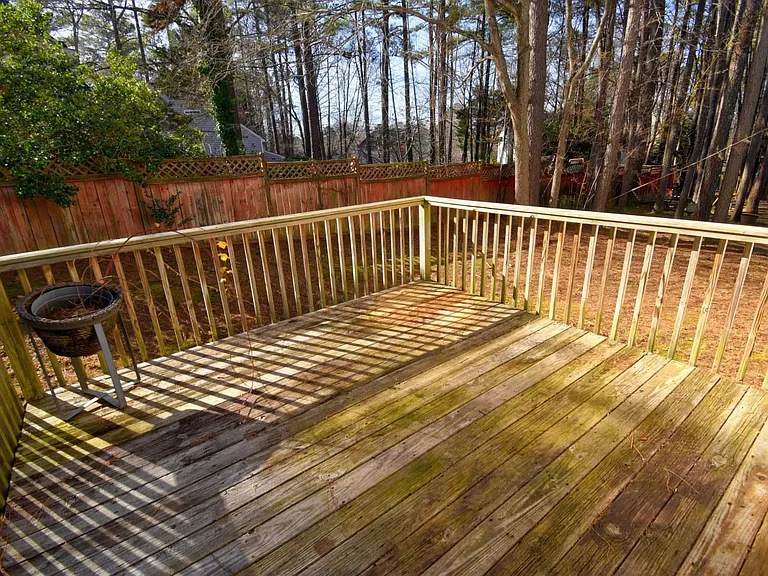 239 Tillamook Dr — Photo 36