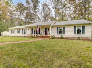 137 Walnut Rd, Kilmarnock, VA 22482